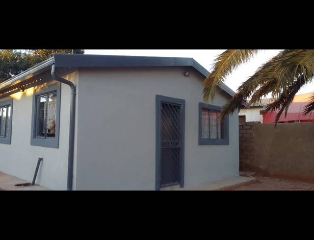 2 BEDROOM HOUSE FOR SALE IN SOSHANGUVE SOUTH